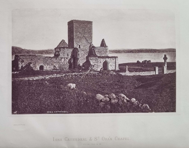 Iona Cathedral & St Oran's Chapel